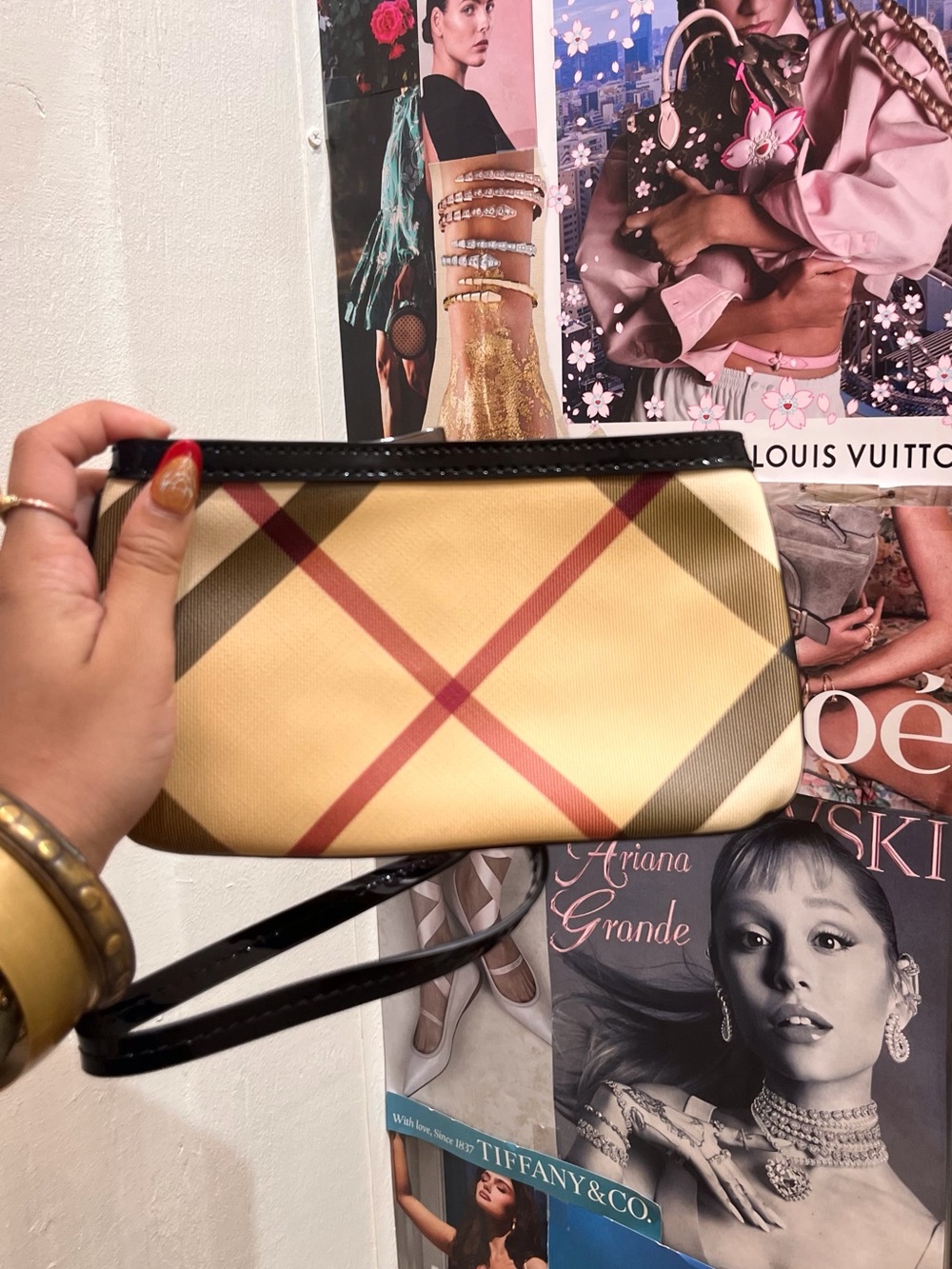 “Nickie” Plaid Tote Bag with Black Trim - Beige - Picture 12 of 13
